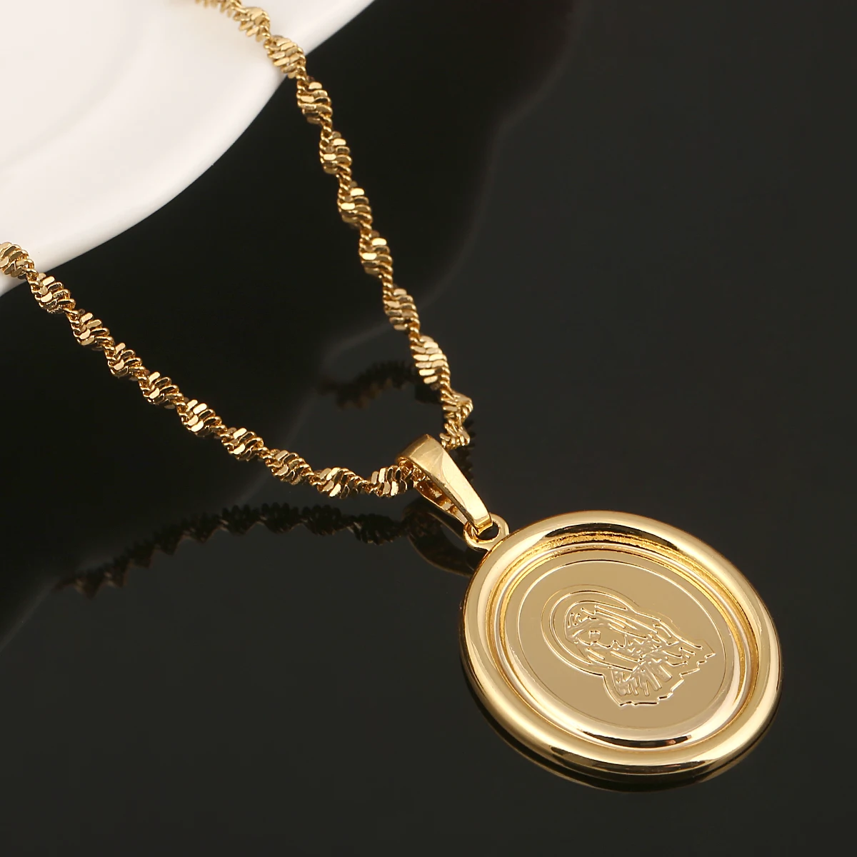 Золото Цвет девственная Мария кулон ожерелье Мода христианство счастливая цепь