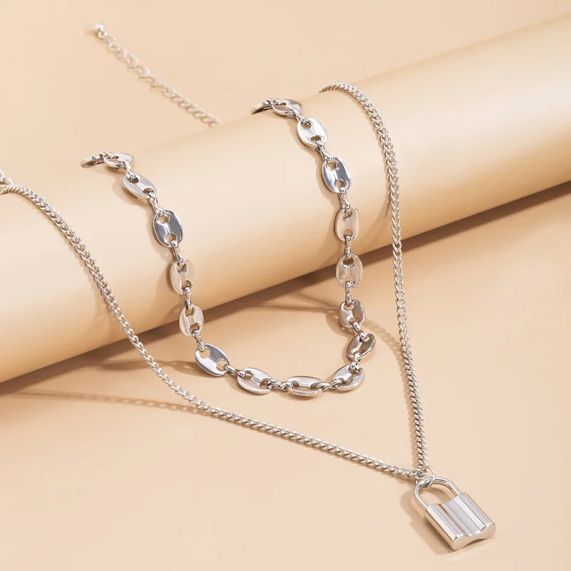 

Vintage Double Iron Chain Choker Necklace for Women Exaggerated Pig Nose Shape Clavicle Pendant Necklace Jewelry Accessories