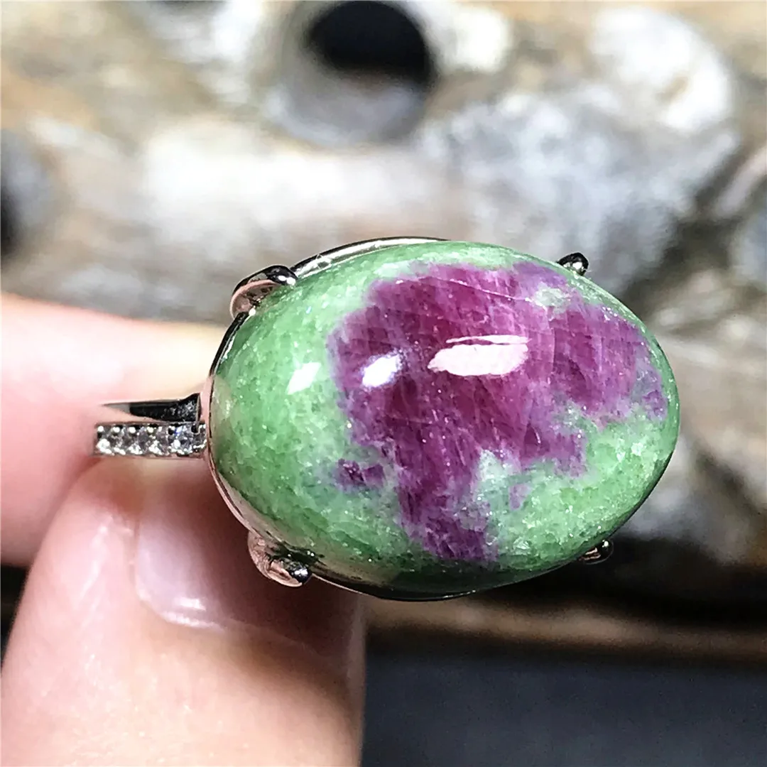 Кольцо из серебра с натуральным Рубином регулируемое 19 х13 мм | Украшения и