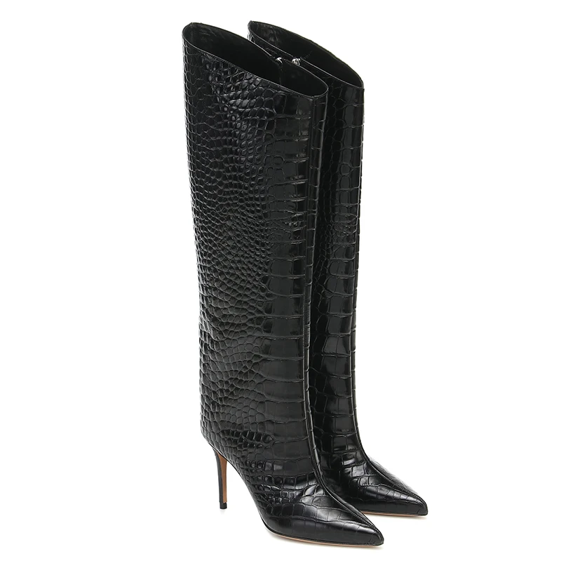 Женские сапоги с острым носком бежевые до колена на высоком каблуке шпильке