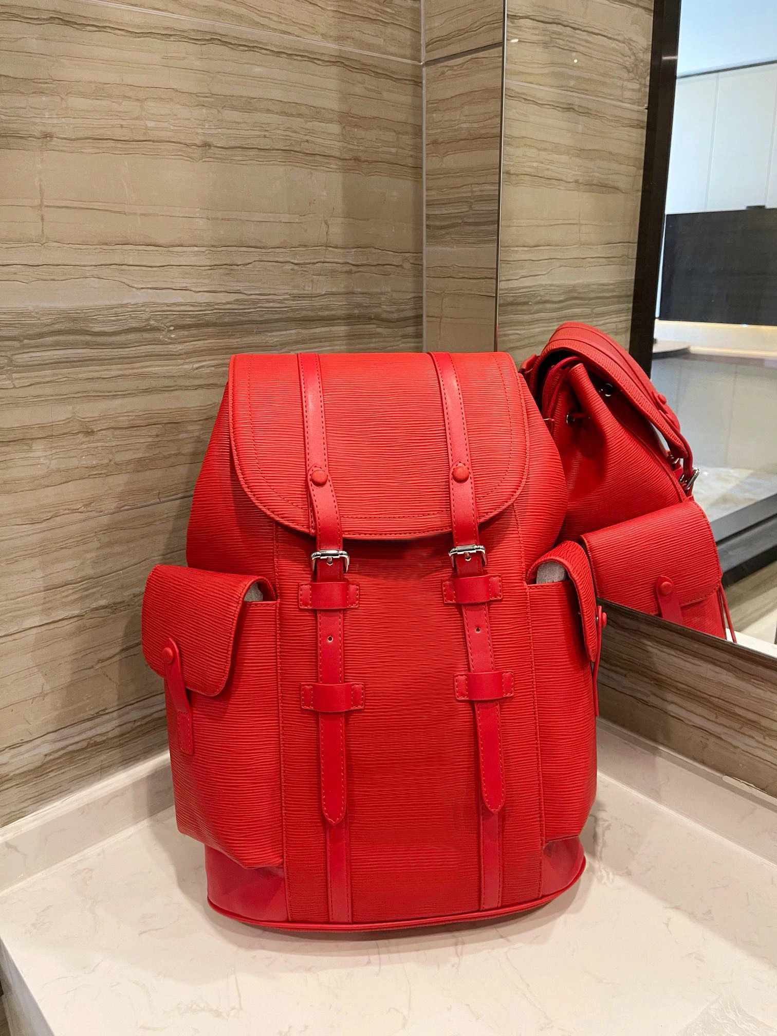 

Classic backpack travel bag outdoor mountaineering bag fashion travel bag large duffel bag high quality backpack