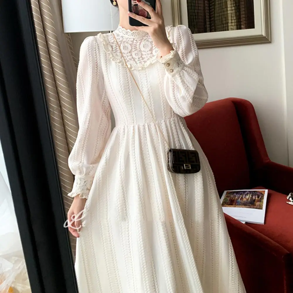 Винтажное кружевное сказочное платье с длинным рукавом белое зимнее женское