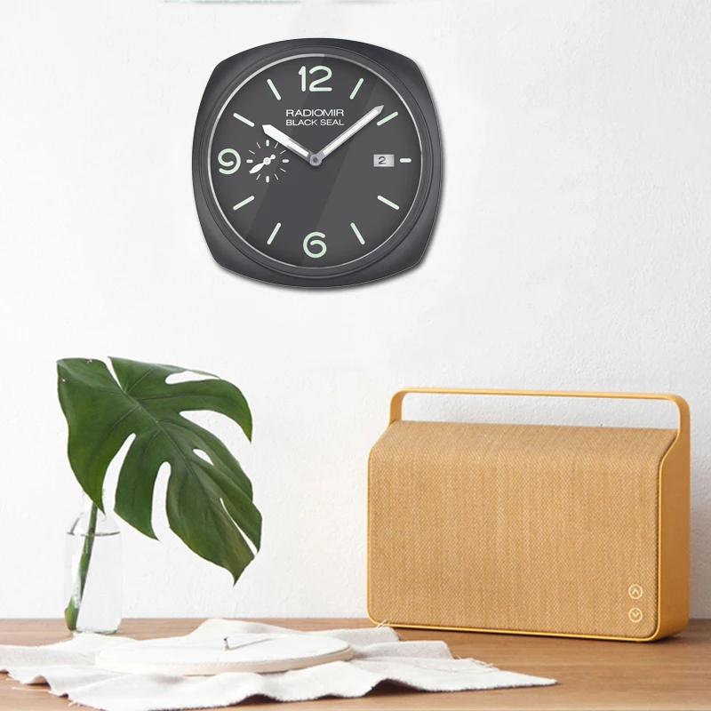 

Top deisgn! watch shape wall clock wall watch with date for retail with logos