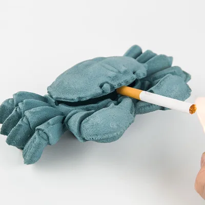 

Creative Crab Ashtray with Lid Resin Cigarette Ash Tray Smoking Ash Tray Desktop Ornamet Boyfriend Living Room Unique Gift