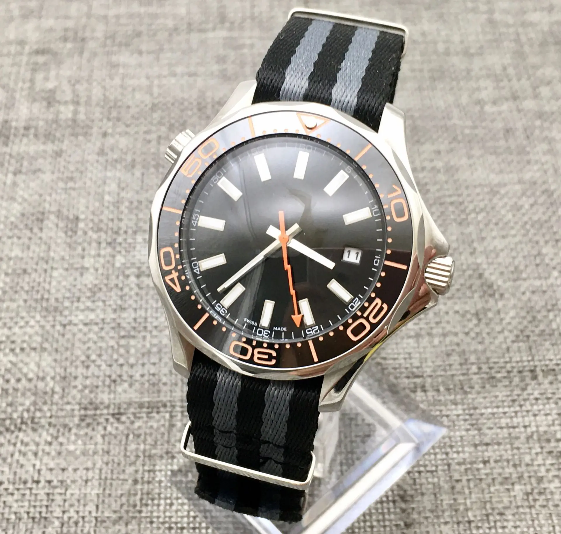 Retro 41MM Black Dial Fashion Mechanical Watch Men's Calendar Luminous Automatic Watch 8215 Movement MINGZHU Nylon Strap
