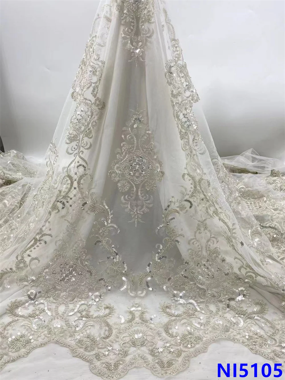 

XIYA Navy Blue Handmade Beads Embroidery Fabric French Mesh 3D flowers Style African Lace Fabric For Atmospheric Dresses NI5105