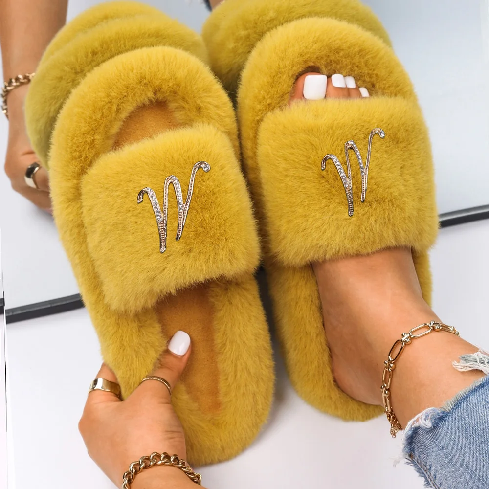 Fluffy Slippers Women Platform Slides Metal Letter Decor Faux Fur Flip Flops Flat Sandals Luxury Slippers Designer Female Shoes