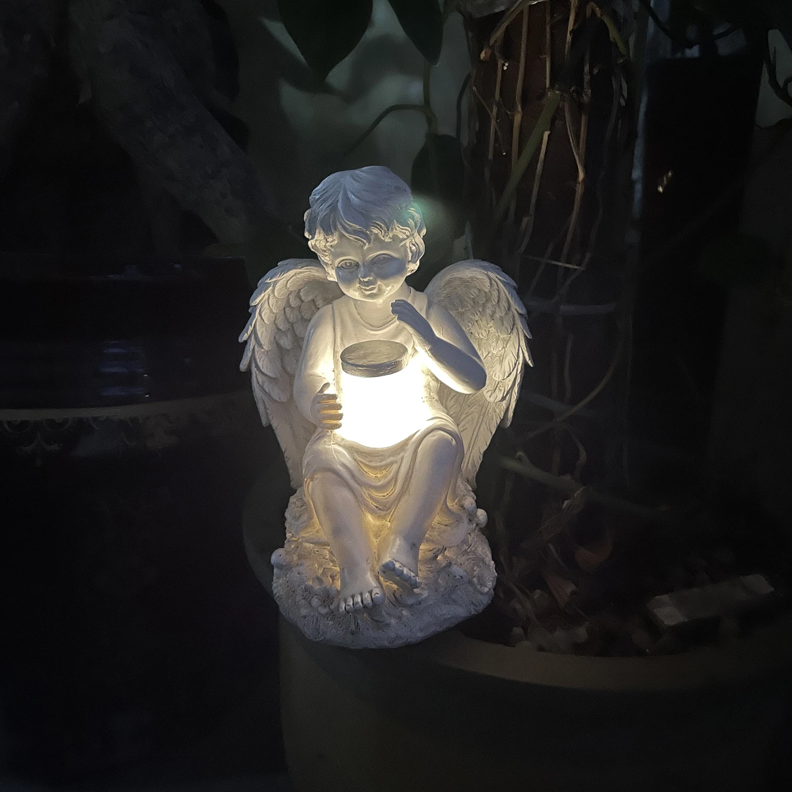 

Hot Solar Angel Statue Modern Simple Resin Handicraft Cute Boy Figurines for Home Living Room Bedroom Decoration