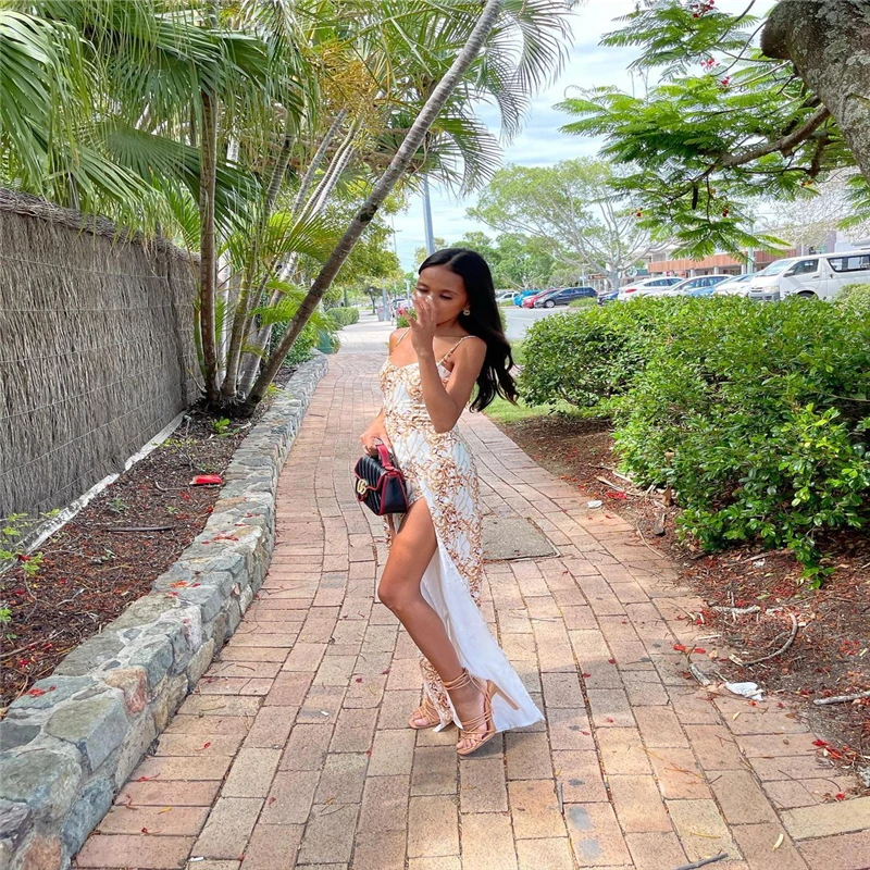 

2021 New Women's Sexy Fashion Print V-neck Halter High Slit Suspender Long Skirt Slim Dress European And American Street Style.