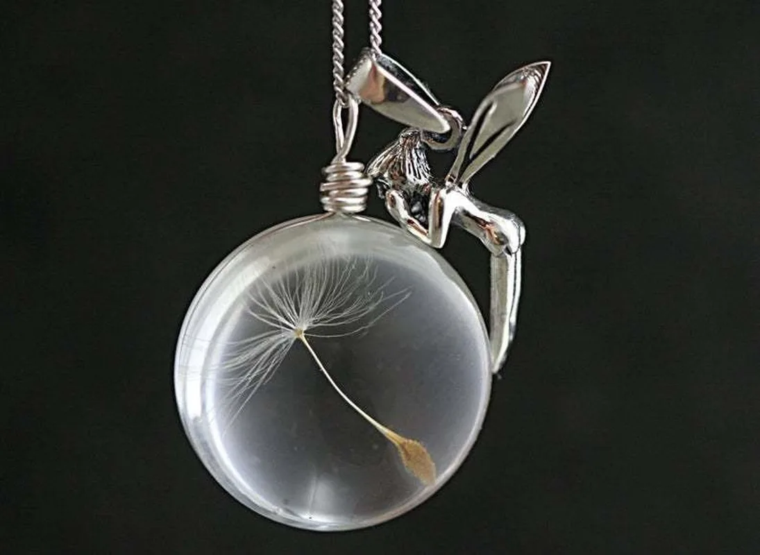 

2020 Wholesale Dandelion Wishing Necklace Real Dandelion Seeds In Clear Crystal Ball Pendant Necklace Handmade Gift for Her