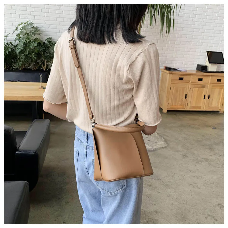 

20190826 bag Luxury Brand Bag For Lady Real leather lady handbag New style ladies Heart-shaped baile
