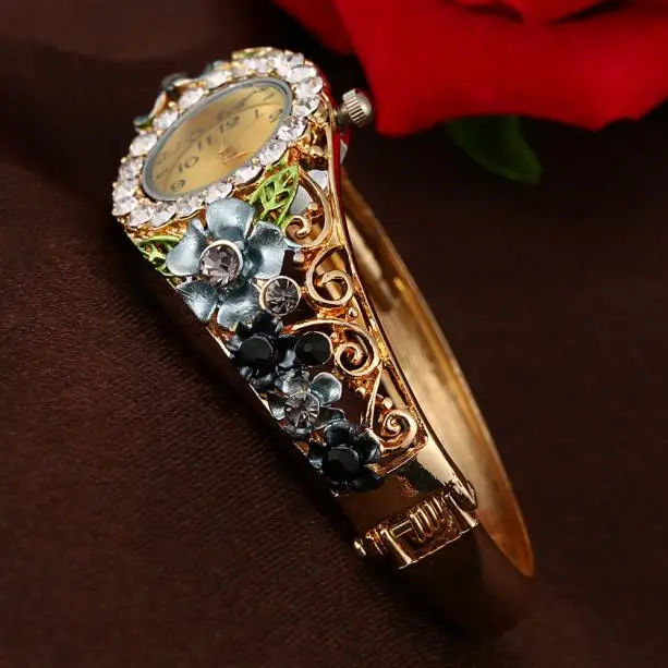

Ashionable Women Watch Quartz Luxury Crystal Flower Bracelet Watch Vintage stainless steel with diamonds Elegant