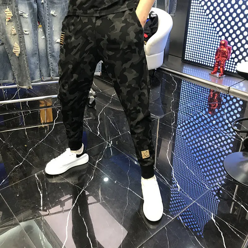 

Camouflage suit new male 2021 summer ice silk han edition tide spirit of handsome guy two-piece leisure sports