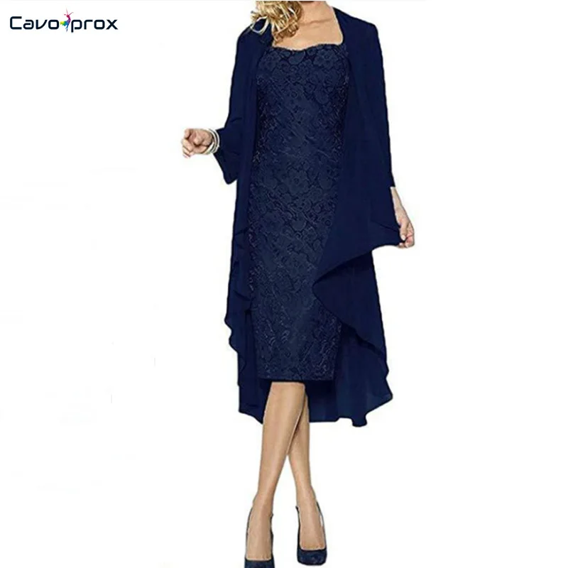 Женское платье футляр без рукавов с открытым передним топом и галстуком на спине