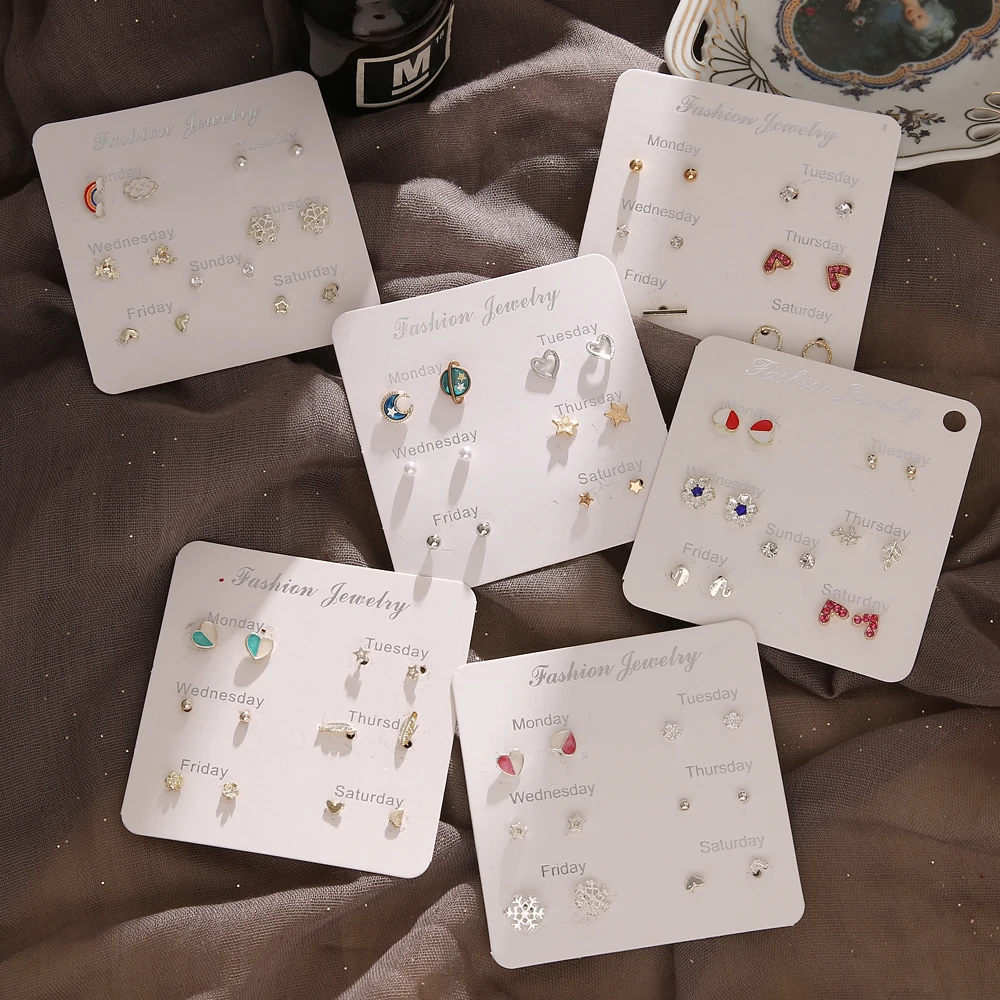 Женские серьги гвоздики в форме дельфина с кристаллами|Серьги-гвоздики| |