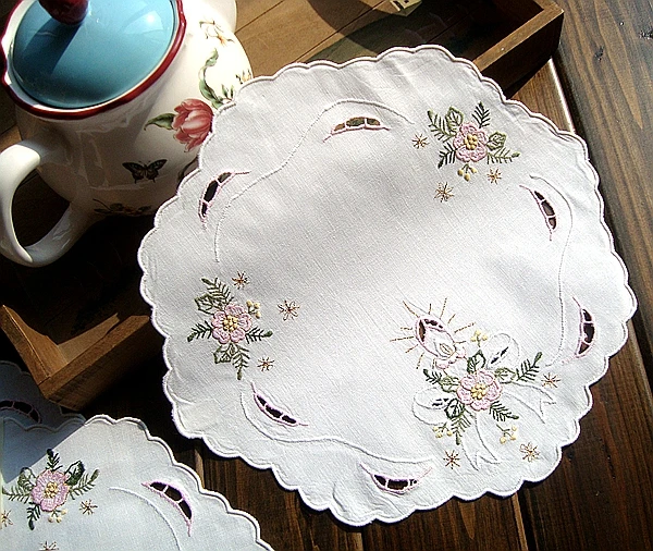 2 размера Горячая белая вышивка коврик для стола подкладка из хлопка ткань