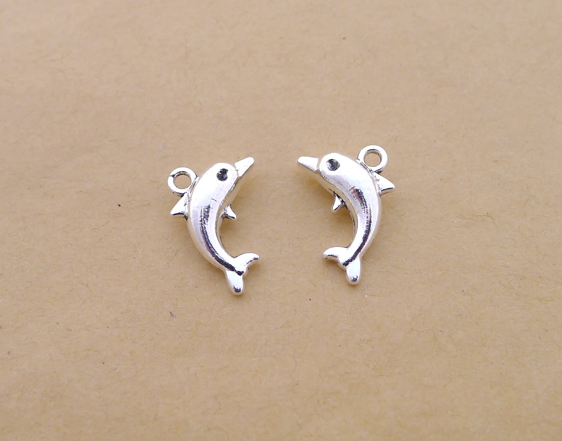 Подвеска для изготовления ювелирных изделий, 10 шт., 11x17 мм, цвет античное серебро, цвет подвески с дельфинами