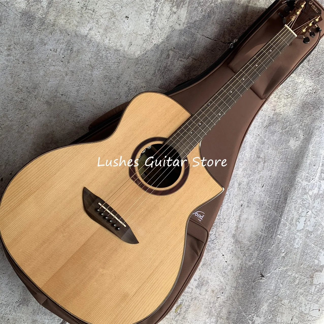 

GopherWood G520CE, корпус GA, верх из твердой ели, спинка из массива розового дерева, бесплатная доставка