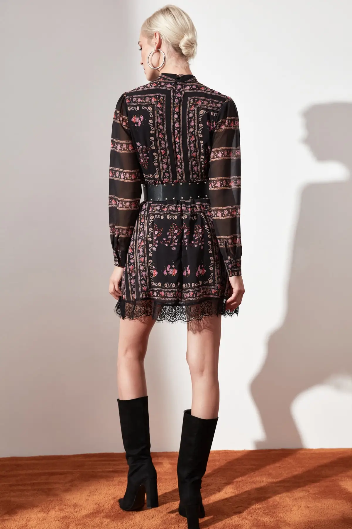 

Trendyol Arched Dress TWOAW21EL1470