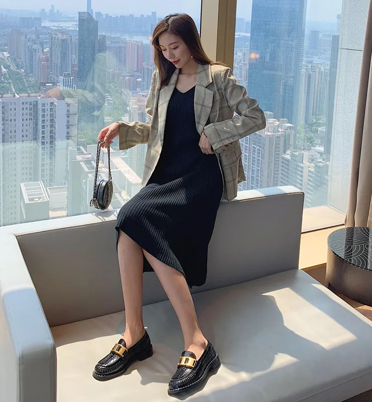 

Patent Leather Round Toe Casual Loafers Shoes British Style Mid-heel Retro Weave Metal Buckle Slip-On Shoes for Woman Spring