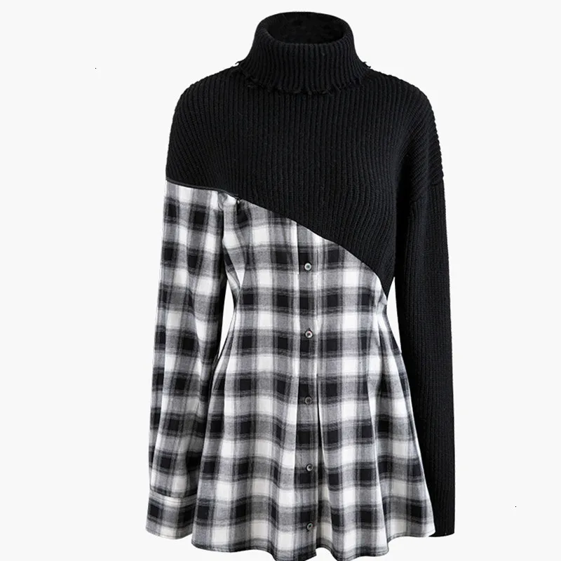 Женское трикотажное платье с разрезом черное Свободное высоким воротником и