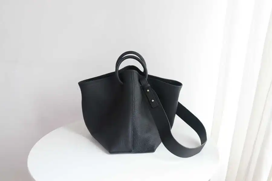 

Women's Handbags