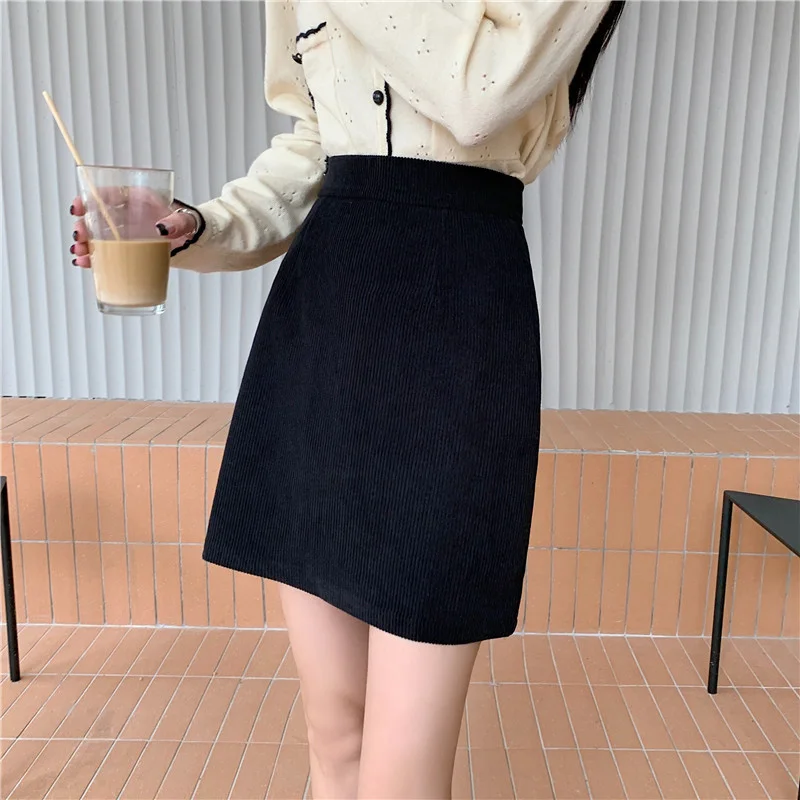 Женская Вельветовая юбка с завышенной талией черная универсальная