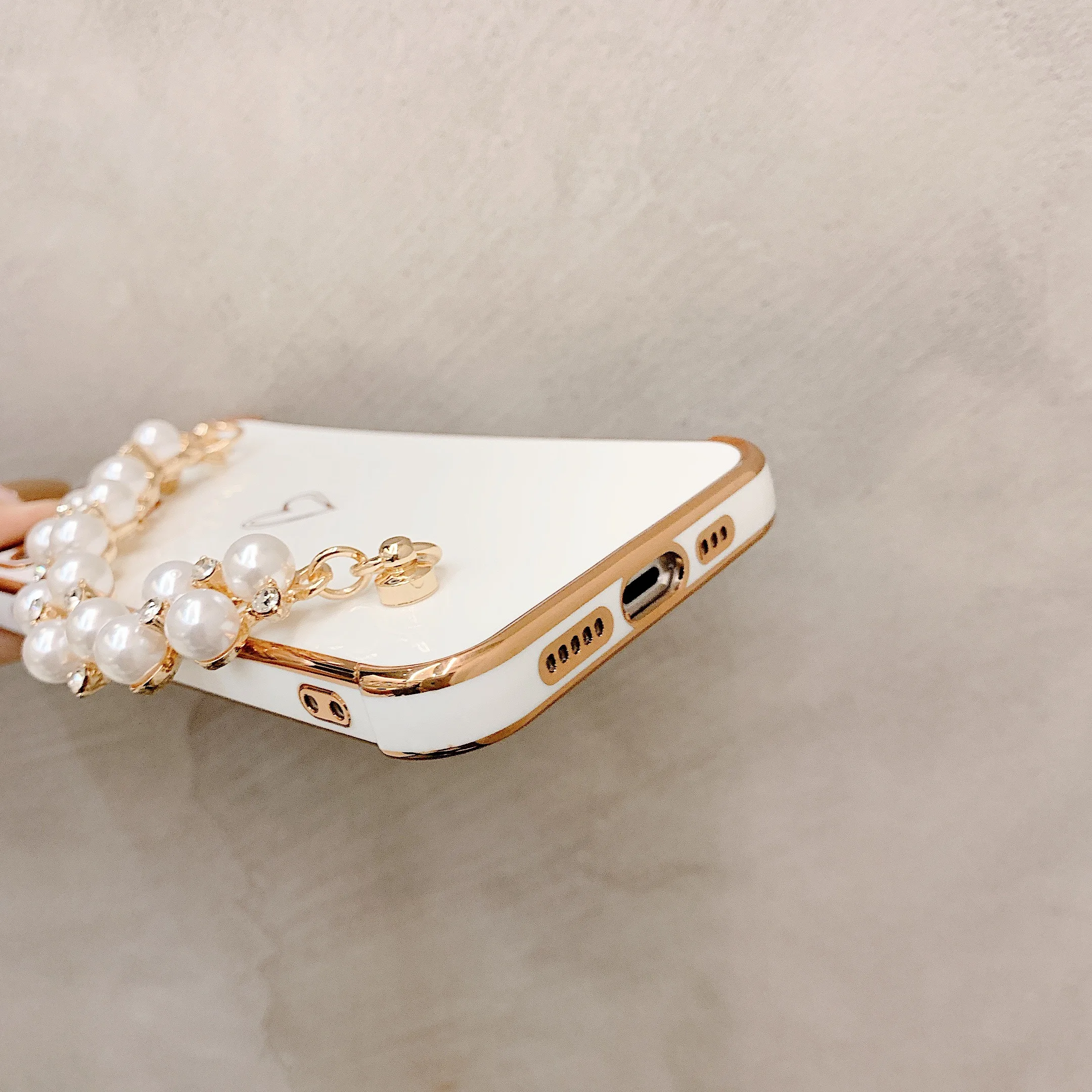 

Luxury Pearl Glitter Plated Electroplate Diamond Bracelet Holder Case for iPhone 12 11 Pro Max XR 7 8 Plus X XS Max SE Cover