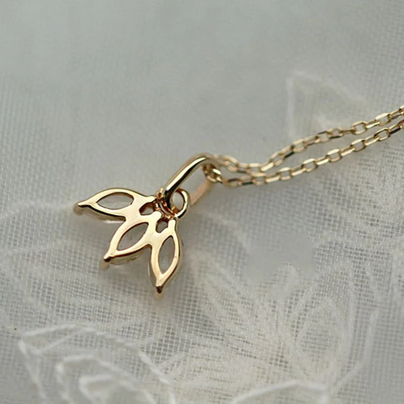 

TrustDavis Real 925 Sterling Silver Fashion Sweet Leaves Dazzling CZ Short Clavicle Necklace For Women Girl S925 Jewelry DB1238