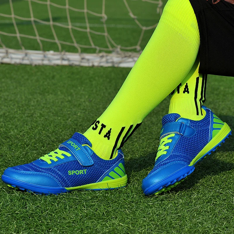 Indoor Turf Soccer Shoes for Kids Mesh Comfort Futsal Child Football Boys Girls Children Football Training Sneakers botas futbol