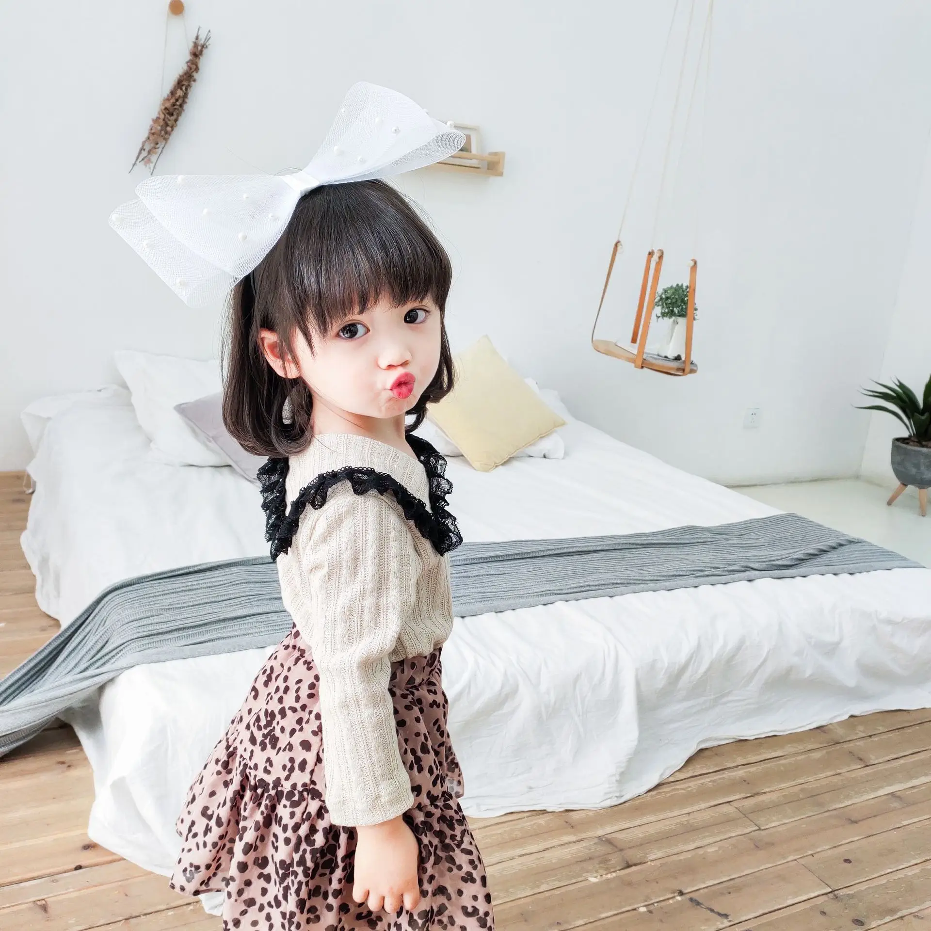 Весенние тонкие кардиганы в стиле пэчворк с кружевным воротником для маленьких