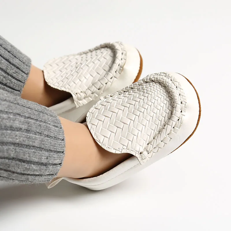 Новинка 2019 модные мягкие рандовые Мокасины обувь для новорожденных однотонные