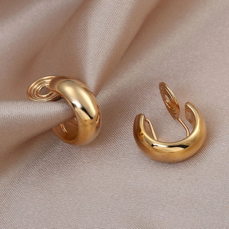 

Fashion Vintage Golden C shape Hoop Clip on Earrings for Women Non Pierced Earrings Party Birthday Cute Ear Clips 2021 New