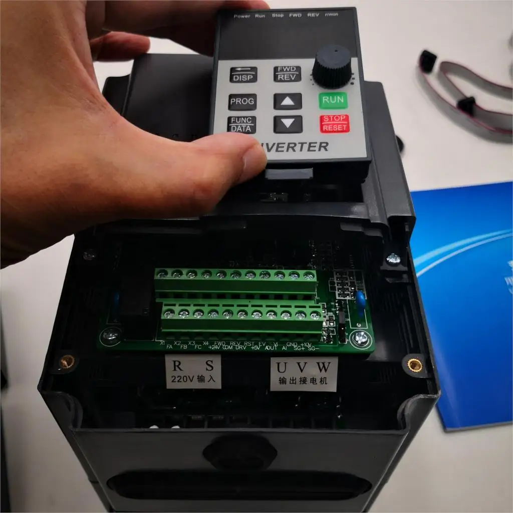 Преобразователь частоты ZW-K325 VFD 1.5KW/2.2KW/4KW однофазный 220v вход и трехфазный мощность двигателя регулятор скорости