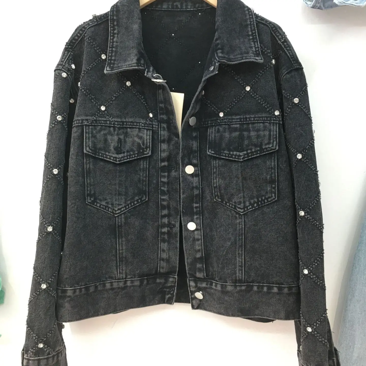 

2021 Autumn New Denim Jacket Women Short Korean Loose Beading Diamond Jean Coat Full Sleeves Cowboy Tops Female Streetwear Y1710