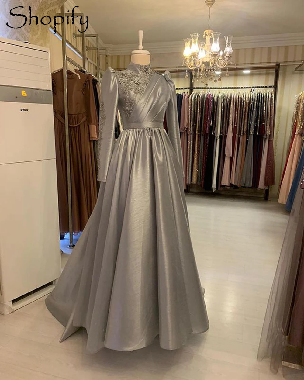 

Long Sleeve High Neck Beaded Lace Muslim Dubai Women Silver Satin Long Evening Dresses 2021