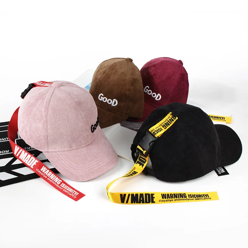 

Детская бейсболка с вышивкой в стиле хип-хоп