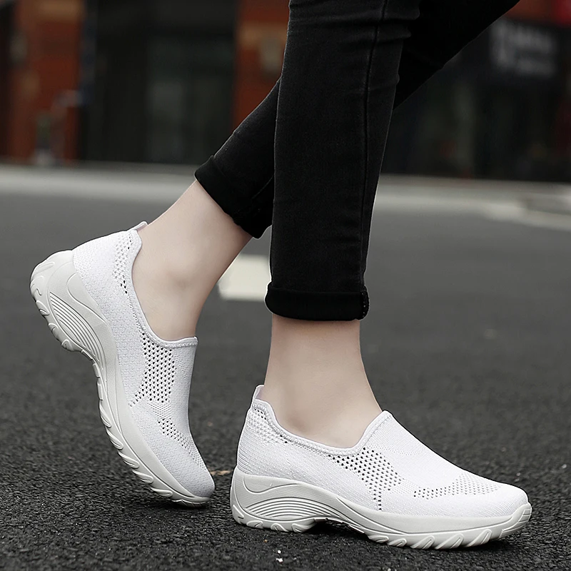 Кроссовки Женская белая Вулканизированная обувь Легкие лоферы без застежки