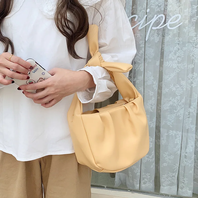 

Fashionable portable bucket bag new simple one Shoulder Messenger Bag