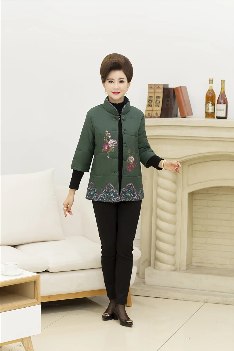 

2020 middle-aged and elderly women's coat, autumn and winter, new mother,warm cotton padded jacket, flower color shoulder girl.