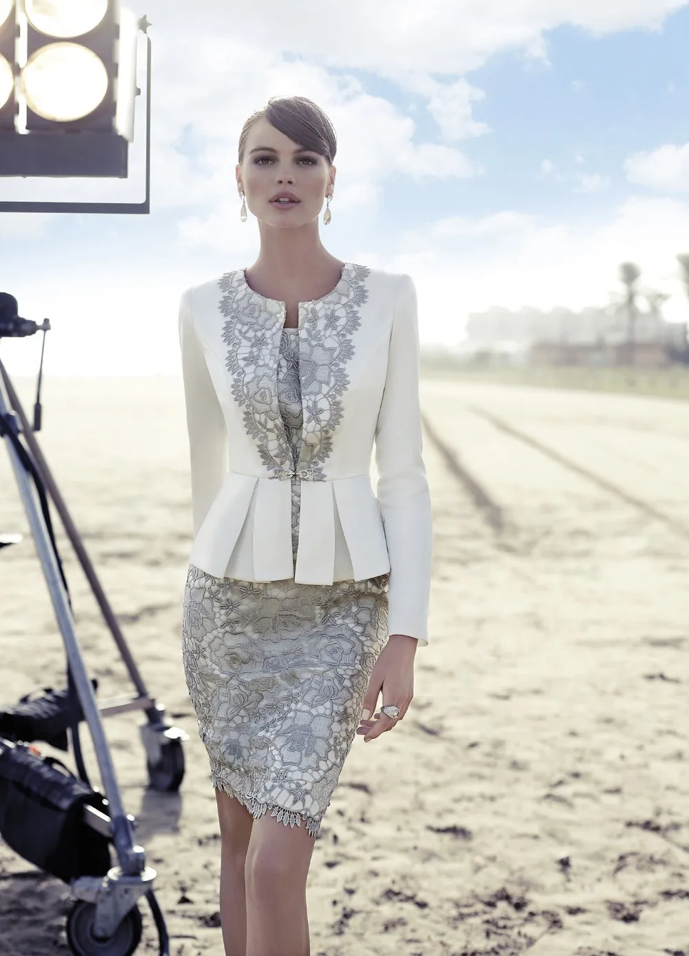 Элегантное короткое Кружевное платье lvory для матери невесты с курткой платья