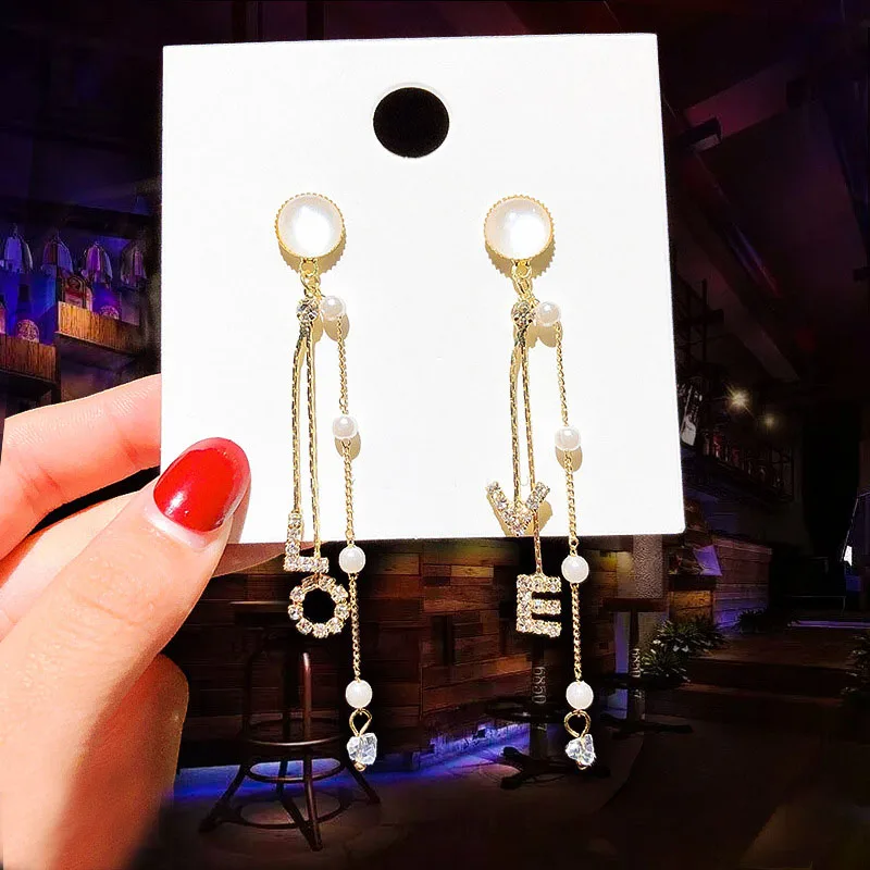 Женские длинные серьги Дикая любовь корейские яркие красные с подвесками Su