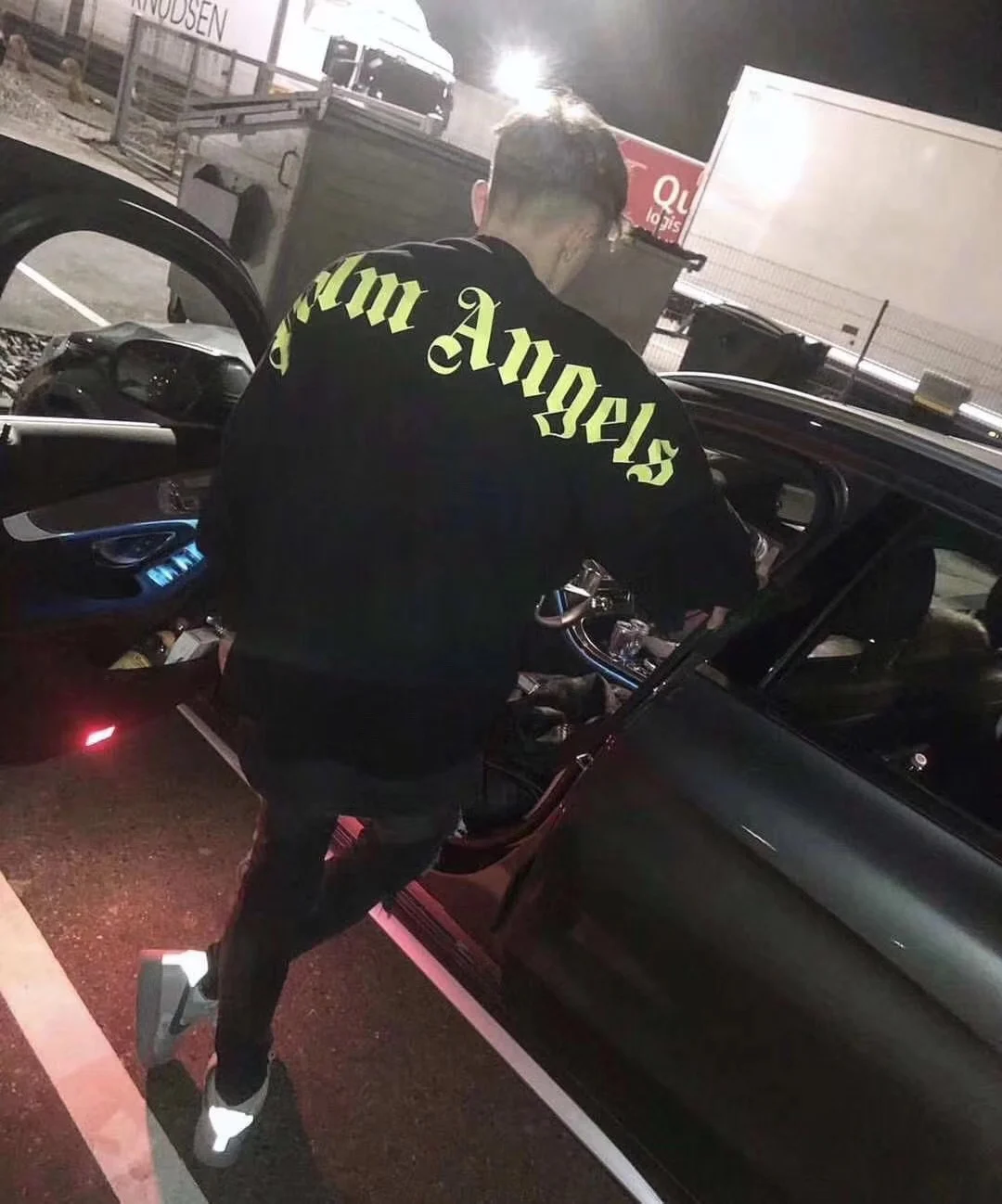 

Palm Angels PA 20/SS Fluorescent Green Letters Print Long Sleeve T-Shirt | PA001