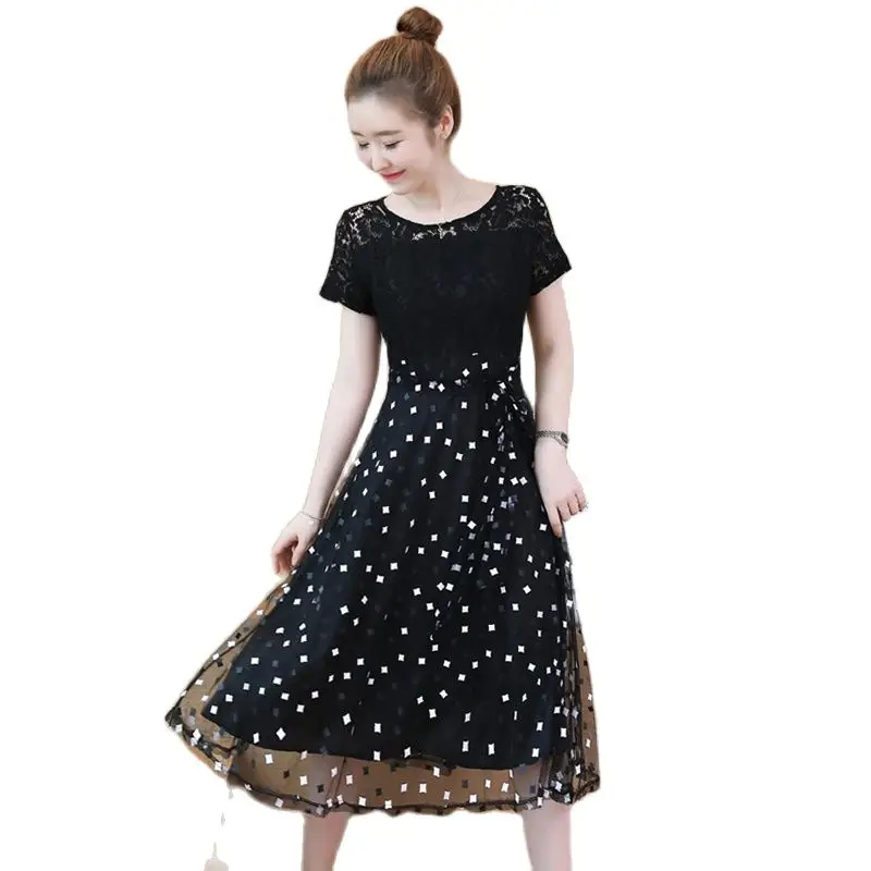 

Fashionable Style Short Sleeve Lace Dresses for New Large Size Women's Wear in Spring and Summer of 2020