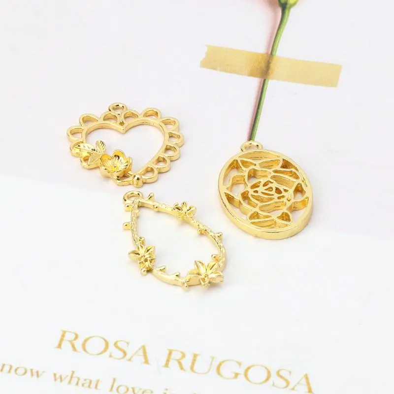 

3Pcs Hollow Flower Decor Photo Frame Pendants Bezel Setting Resin Jewelry Making 87HC