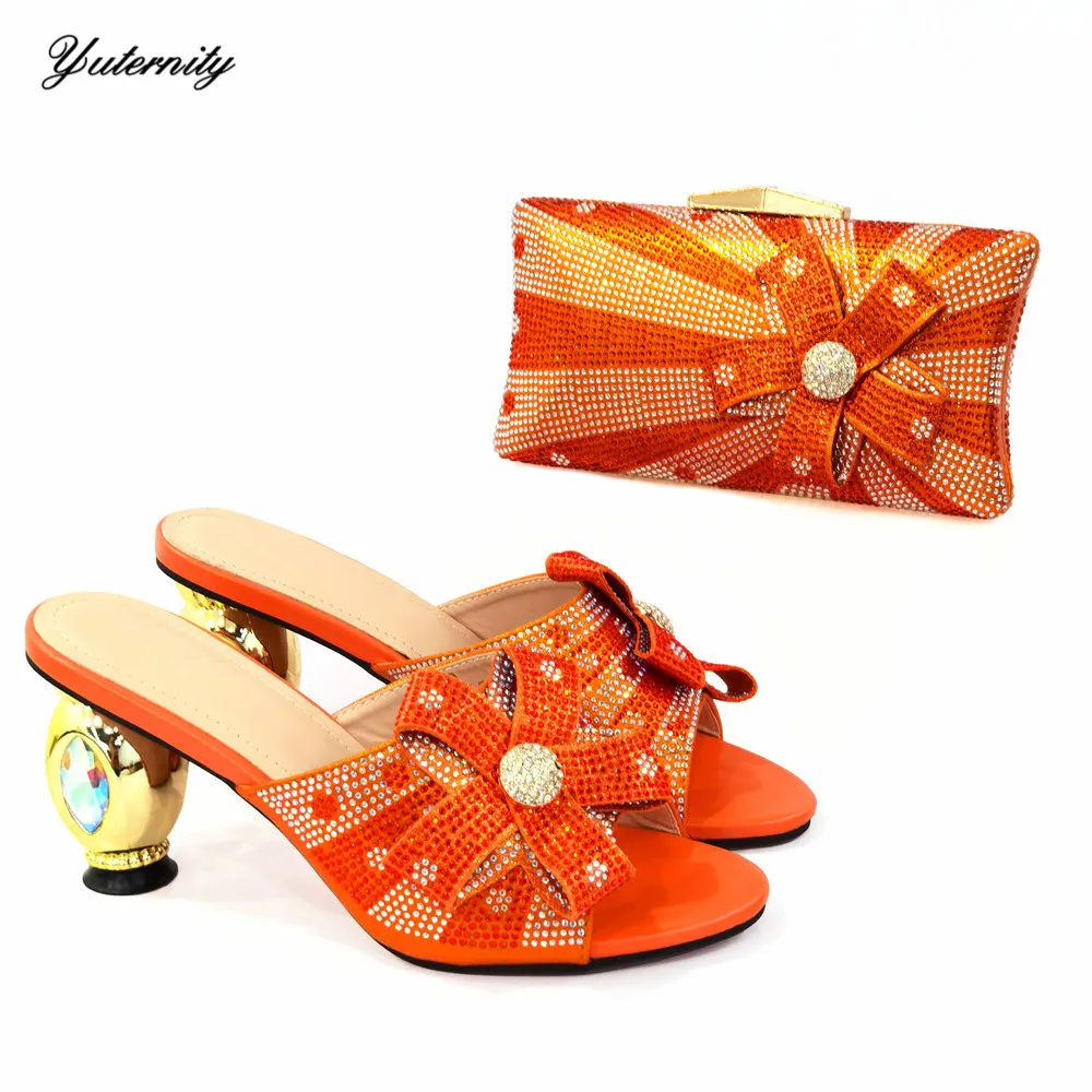 Высокое качество PU с Стразы комплекты женских туфель сочетающимися сумочками в