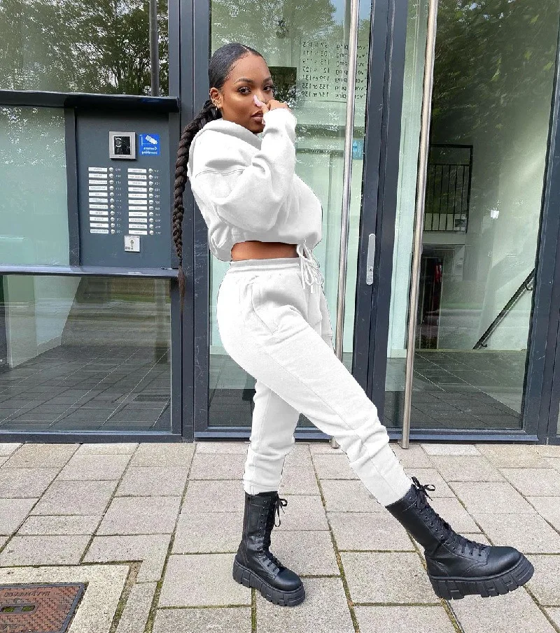 Костюм спортивный женский из двух предметов зимняя одежда