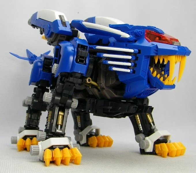 Модель животного-робота ZOIDS 1/72 сборная Лига нулевое лезвие Броня AB BANG развязанный
