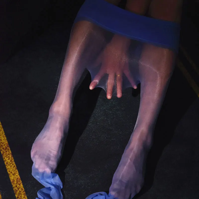 Чулки мужские однотонные бесшовные масляные блестящие с вырезами F18 360