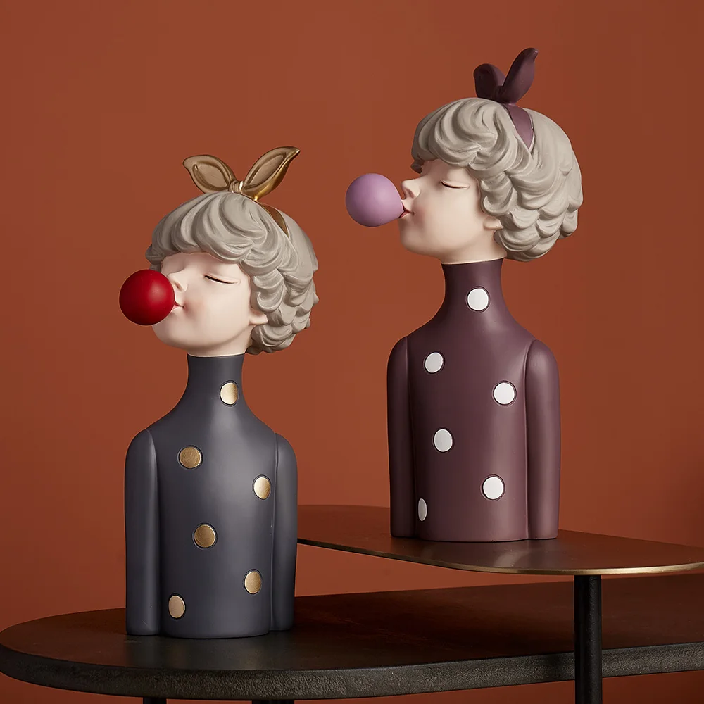 

Nordic Decoration Home Sculpture Resin Girl Statue Living Room Decoration Office Decor Home Decoration Statues for Decoration